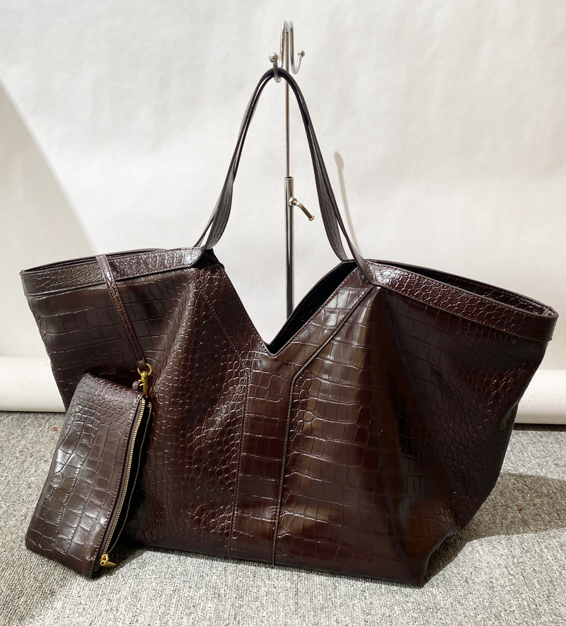Oversized Crocodile Pattern To - Luxury Bags 2026 review and price